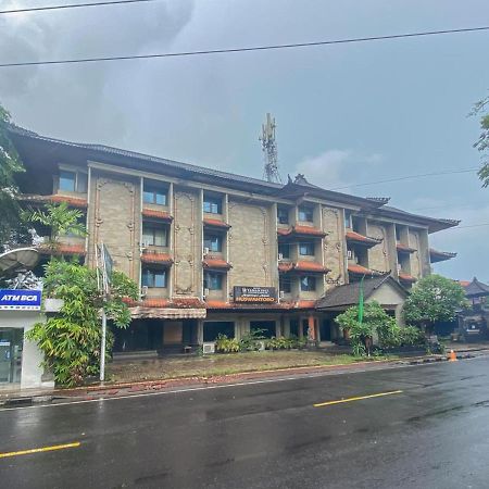 Urbanview Hotel Taman Suci Denpasar  Luaran gambar