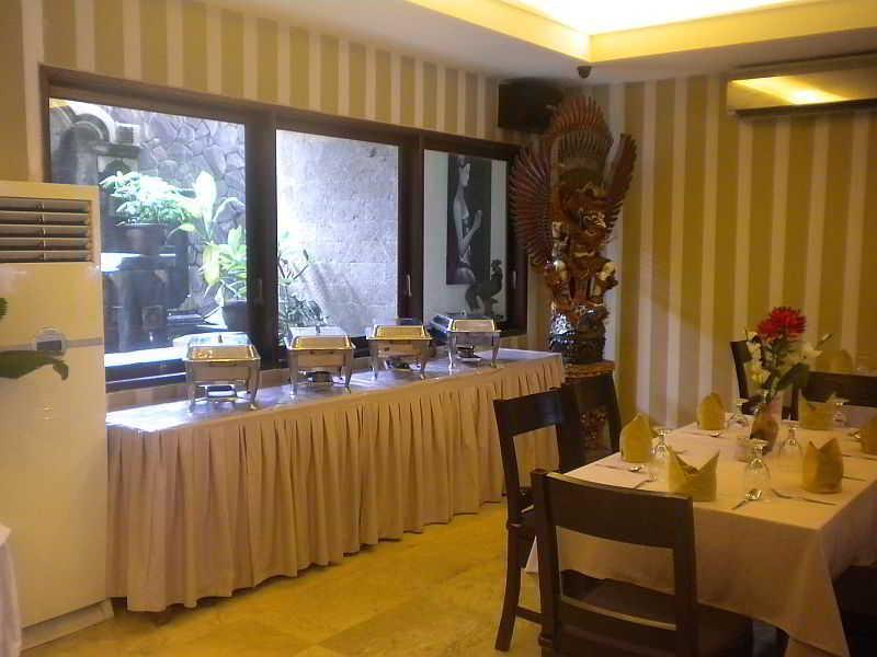 Urbanview Hotel Taman Suci Denpasar  Luaran gambar